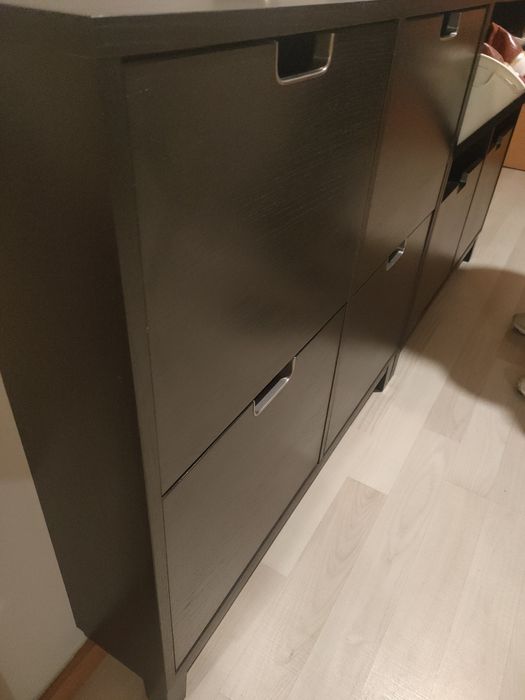 Sapateiras pretas duas