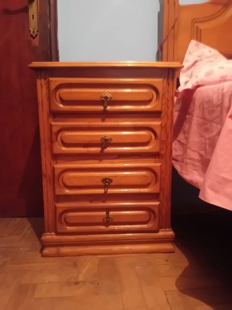 250 esta semana !Aceito propostas  Quarto de casal excelente estado
