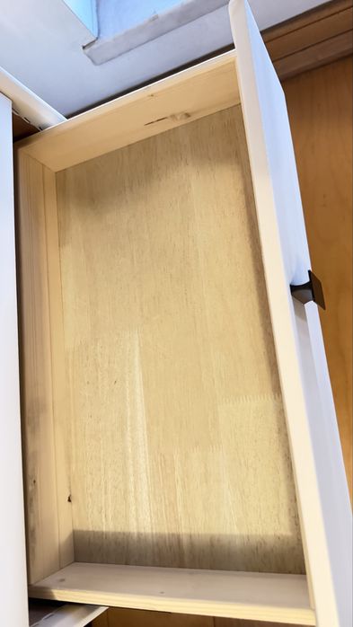 Mesa de cabeceira smart c/ Qi 15W + LED + USB (3 gavetas)