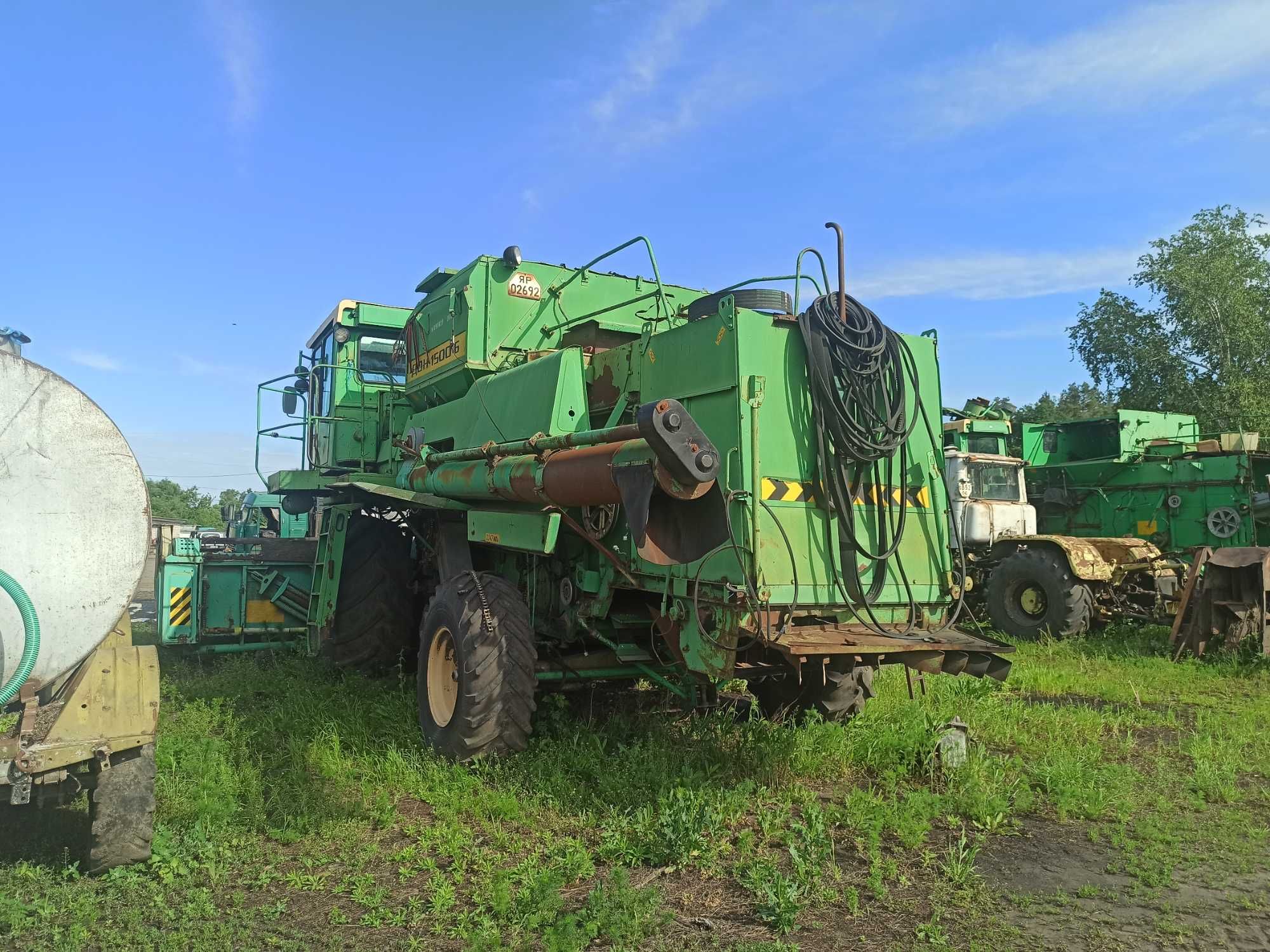 Комбайн зернозбиральний ДОН-1500Б
