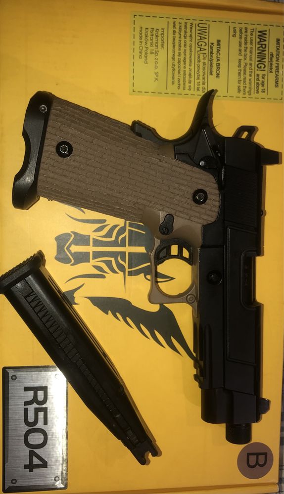 Airsoft pistola R504