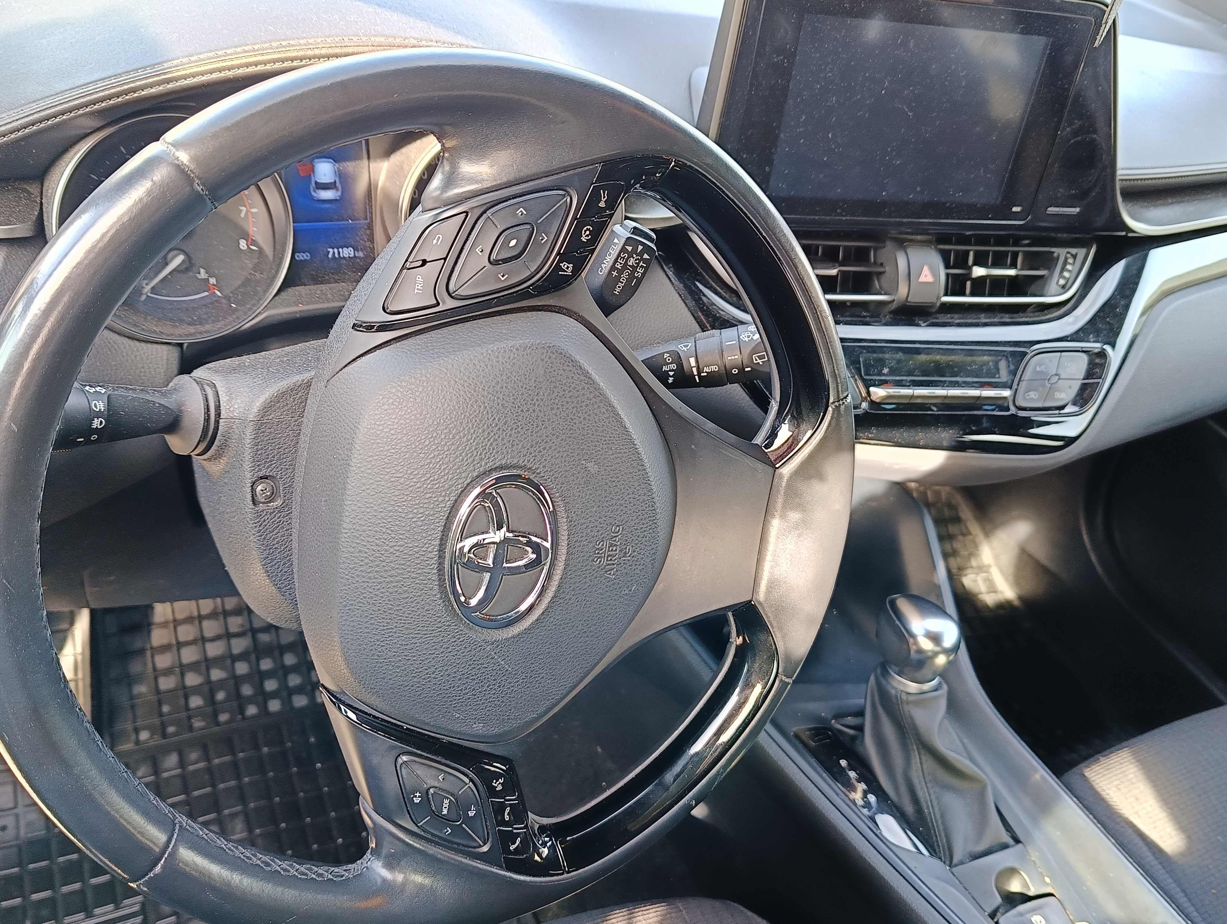 Toyota C-HR 1.2 Premium 116 KM