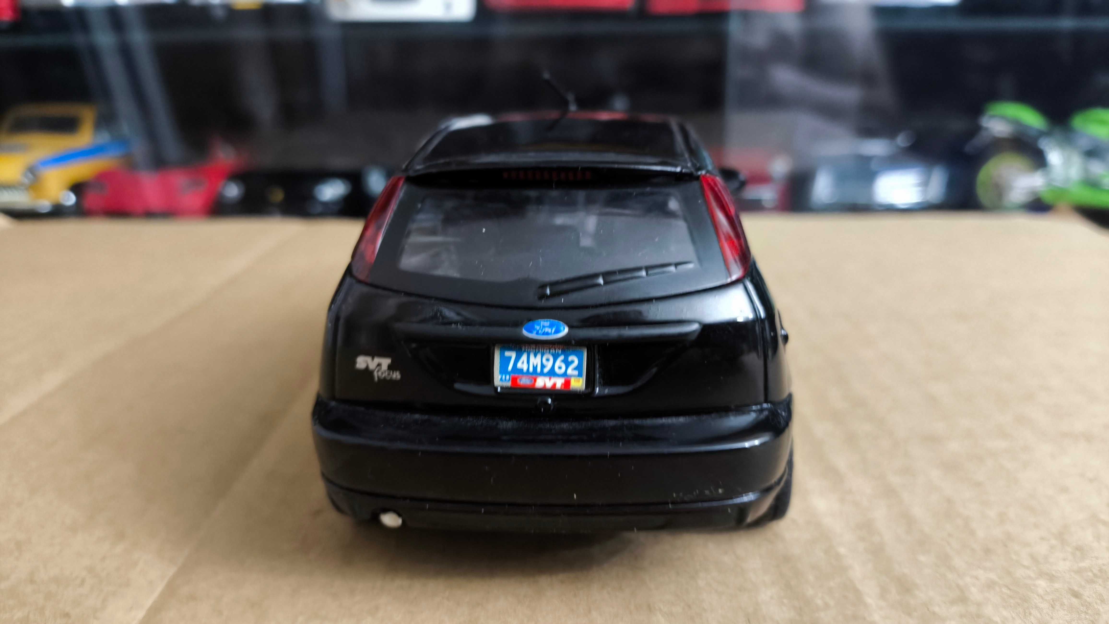 Машинка, модель, іграшка 1/24 Ford Focus SVT Maisto