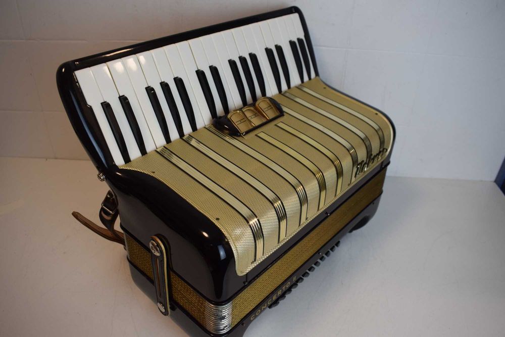 Acordea Hohner Concerto II 2 voz 72 Baixos, N . 353