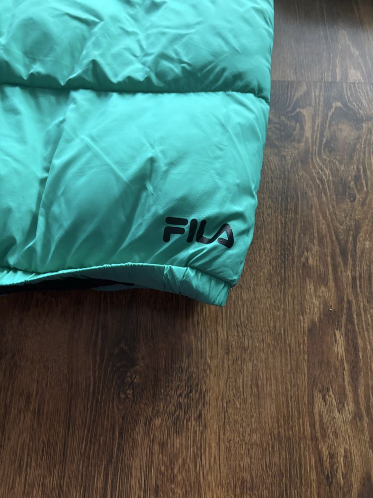 Kurtka  FILA. promocyjna cena super  kolor