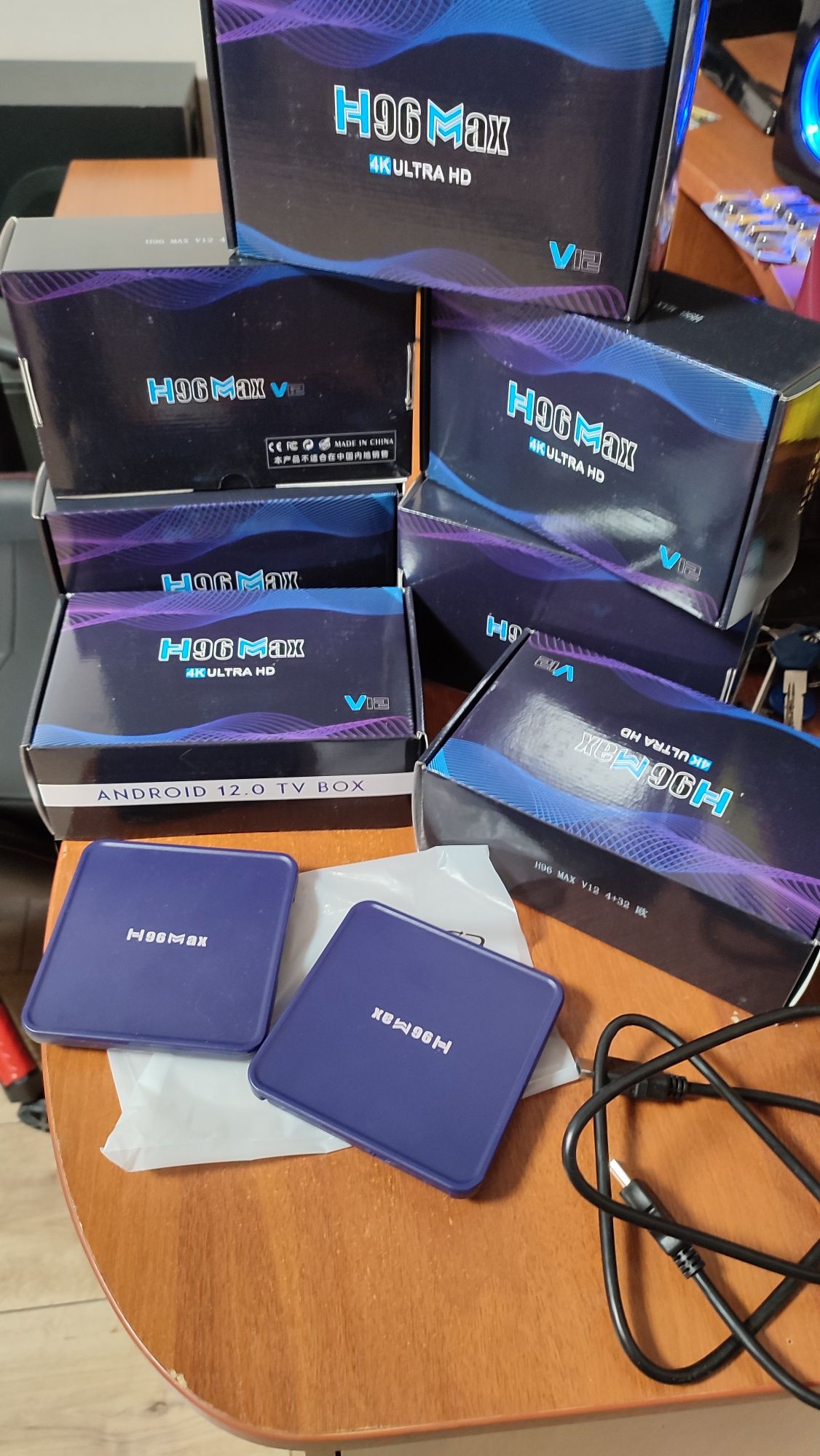СМАРТ ТВ H96Max 4G/32G V11 (все настроено + 1410 ТВ каналов]