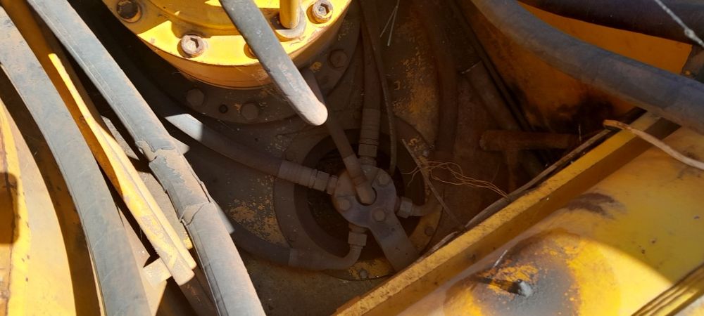 Екскаватор jsb330