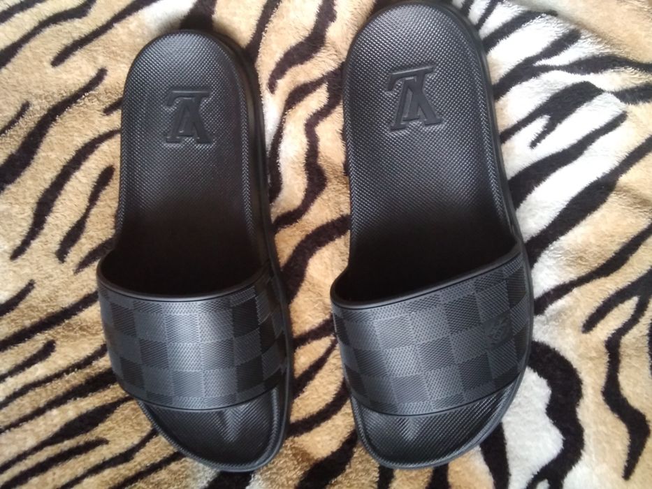 Шлепанцы Луи виттон