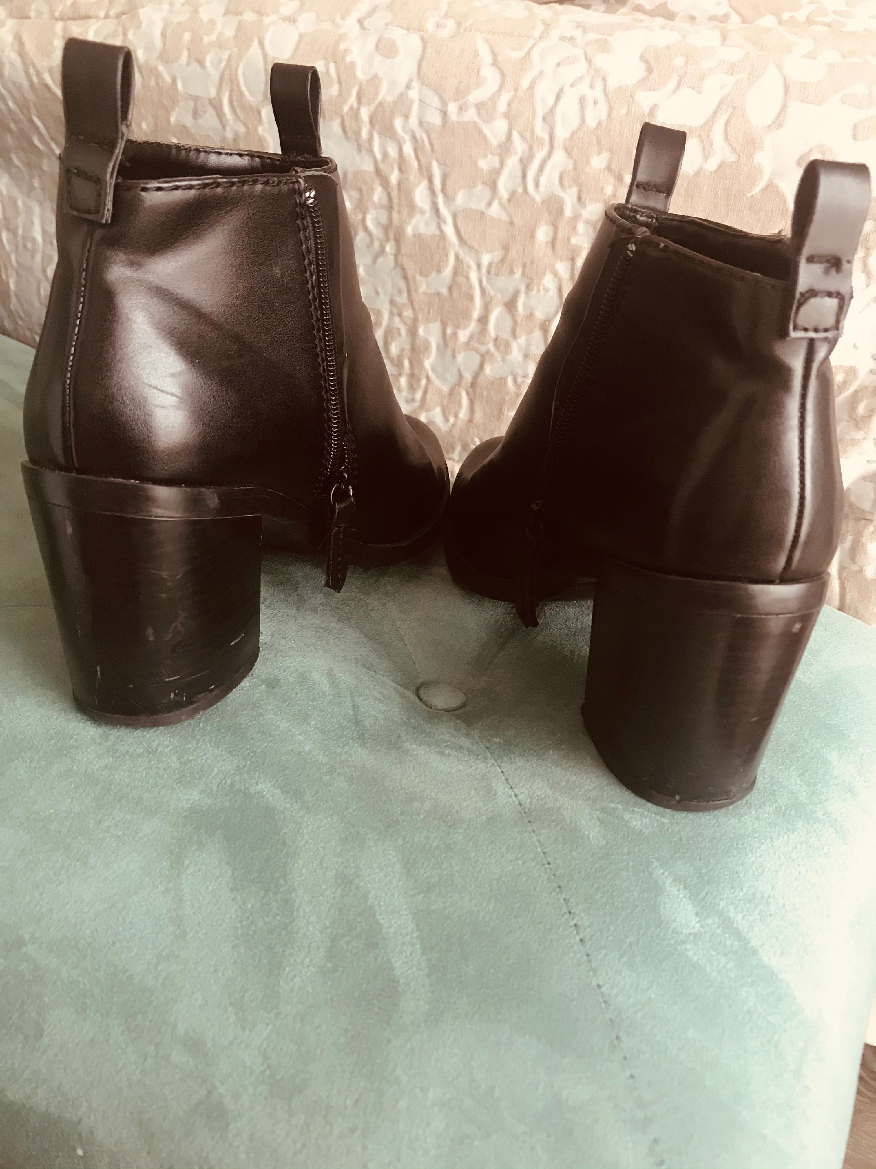 Botins Stradivarius pretos