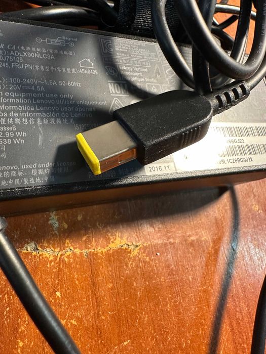 Блок живлення для ноутбука Lenovo (20V 90W) прямокутний штекер, Z710
