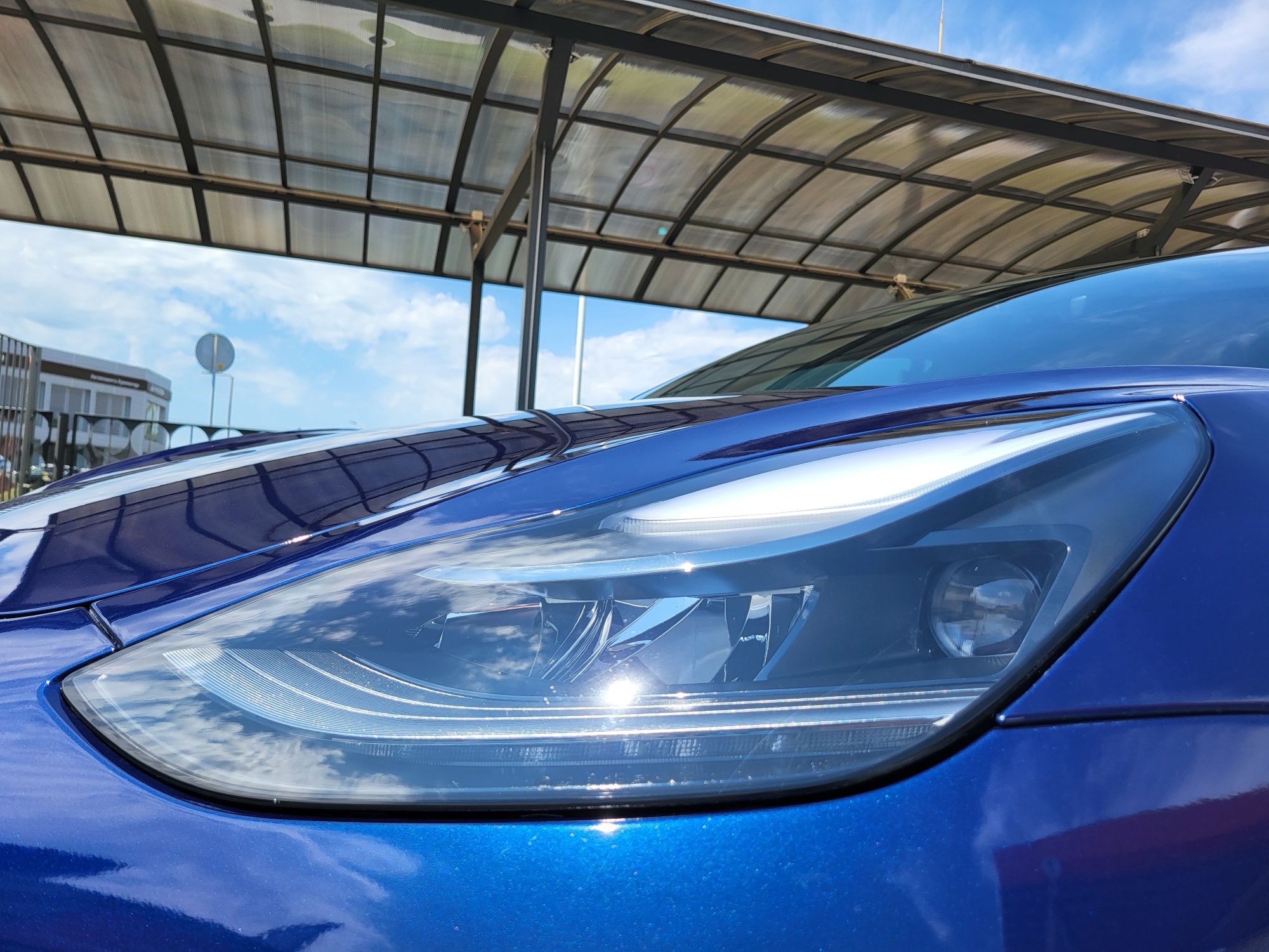 Tesla Model 3 LFP