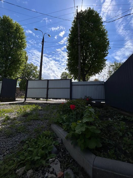 Продаж будинку вул. Чорновола