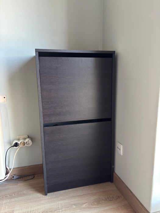 Cómoda e sapateiras