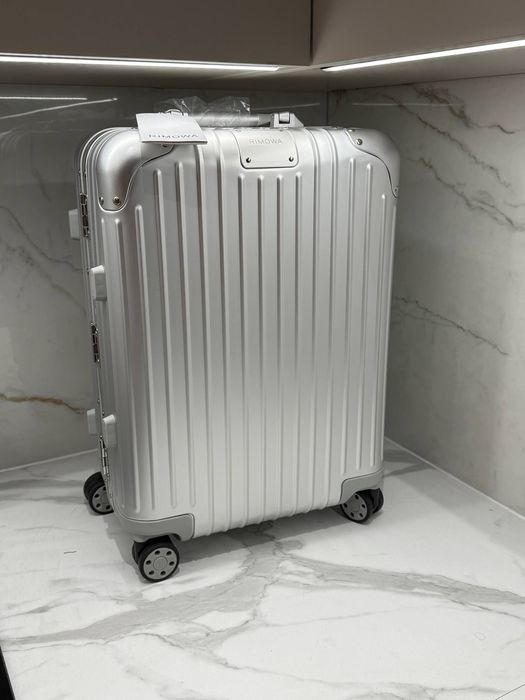 Rimowa cabin size в наявностi/чемодан ручная кладь /валiза/алюмiнiй