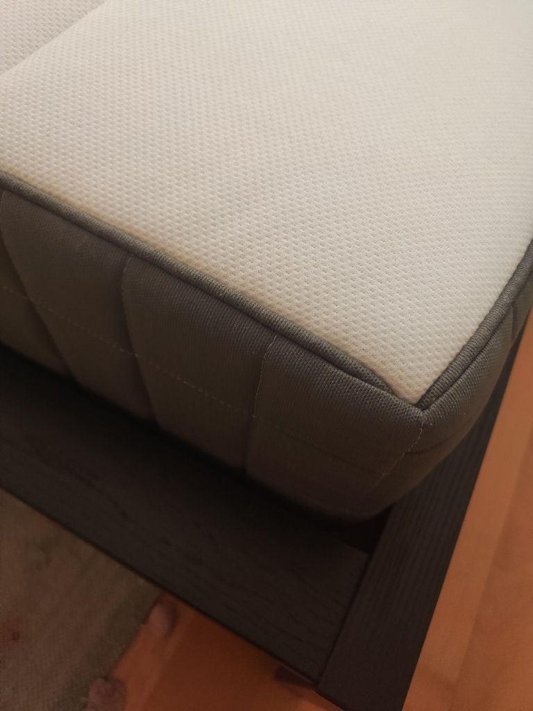 Cama Malm + estrado + colchão