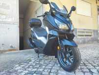 Cruisym 300cc de garagem com livro de revisões