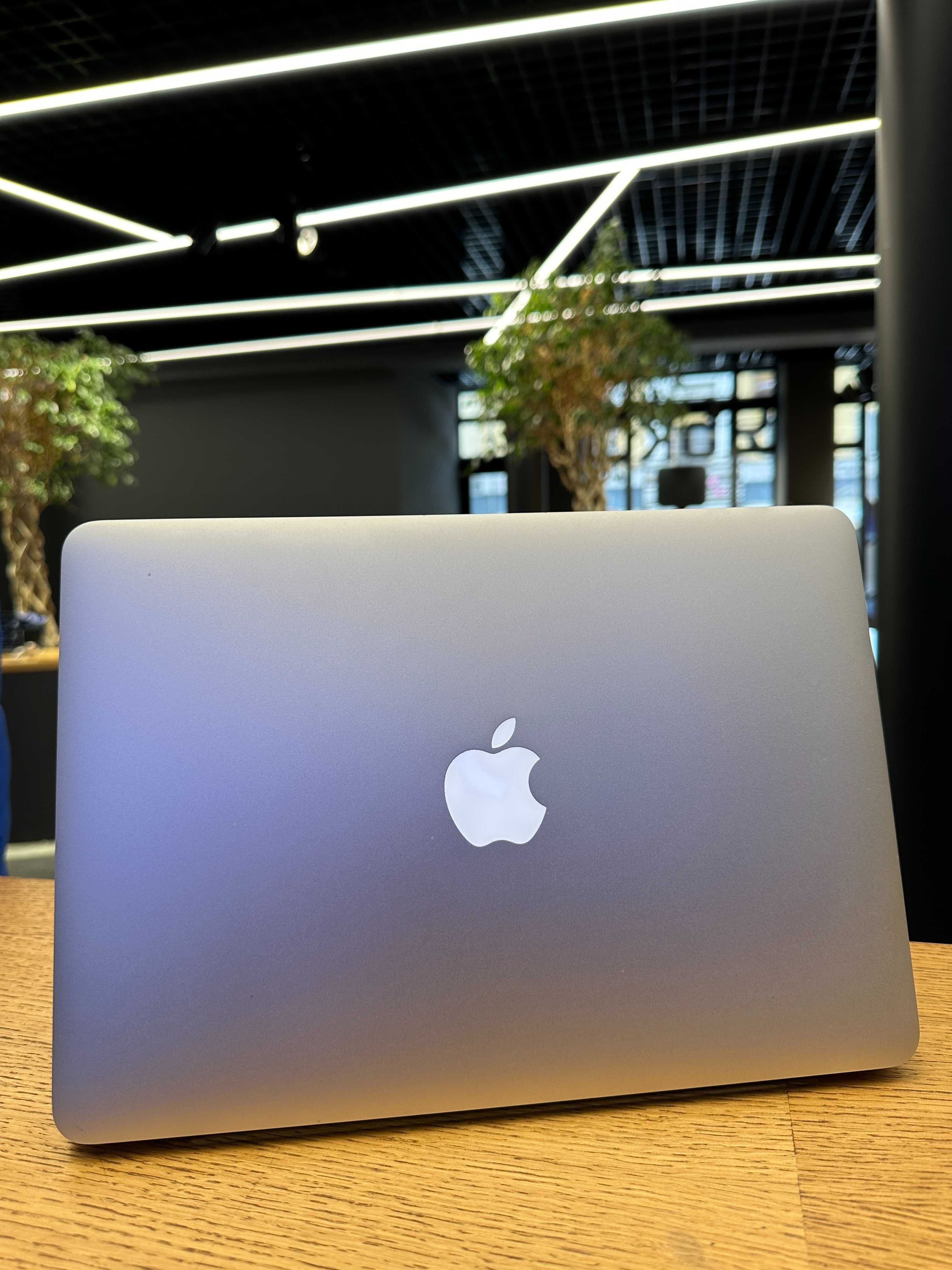 MacBook pro 13 2015р 128Gb Silver Used (циклів зарядки 53)