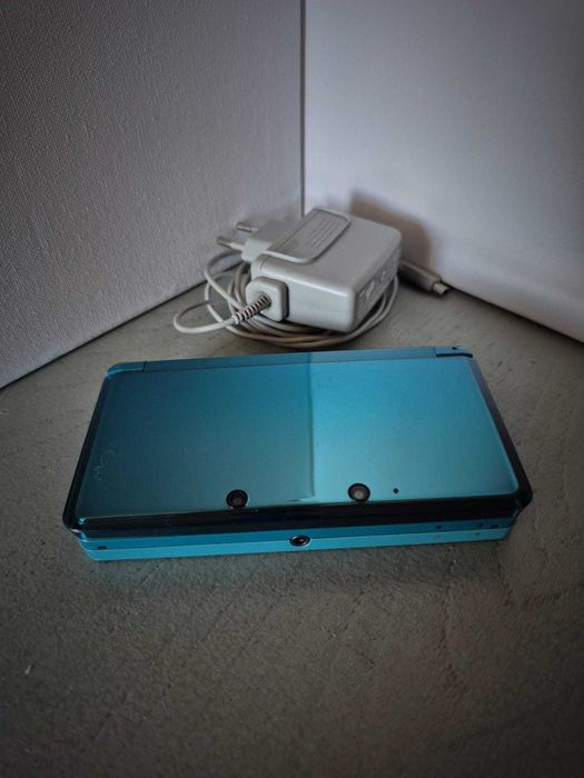 Nintendo 3DS azul + carregador