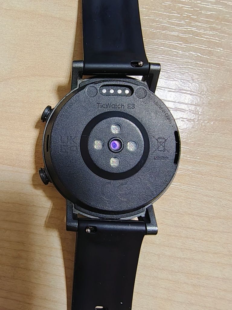 Смарт годинник з NFC Mobvoi TicWatch E3 Panther Black