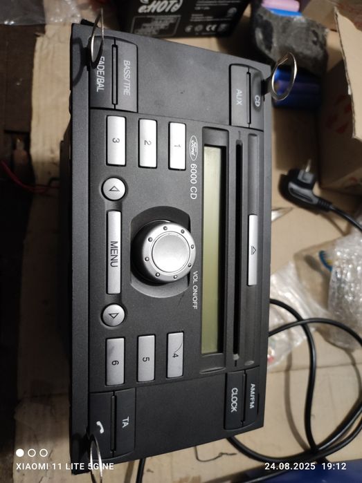 Ford 6000CD з блютузом /мікрофоном та FM підсилювачем