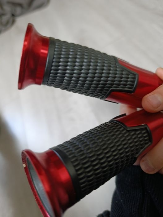 Продам Грипсы на руль очень удобные