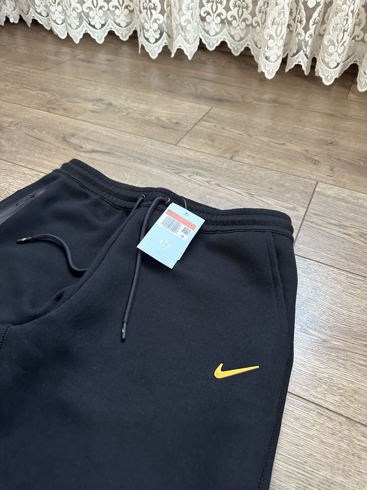 Штани NIKE  NOCTA tech fleece Pants теч флис штани найк нокта