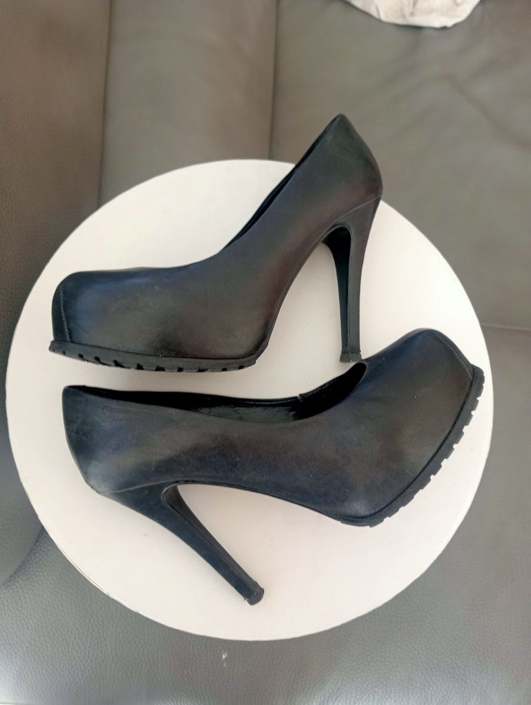 Sapatos Vicenzo couro genuíno pretos 36
