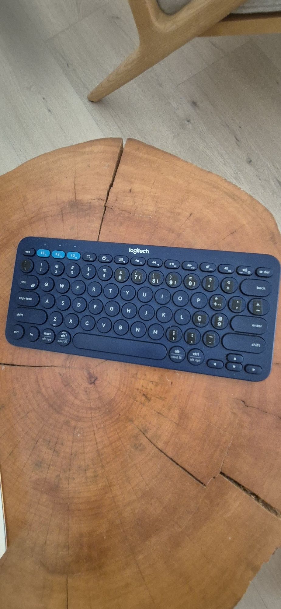 Teclado Bluetooth Logitech  portátil K380