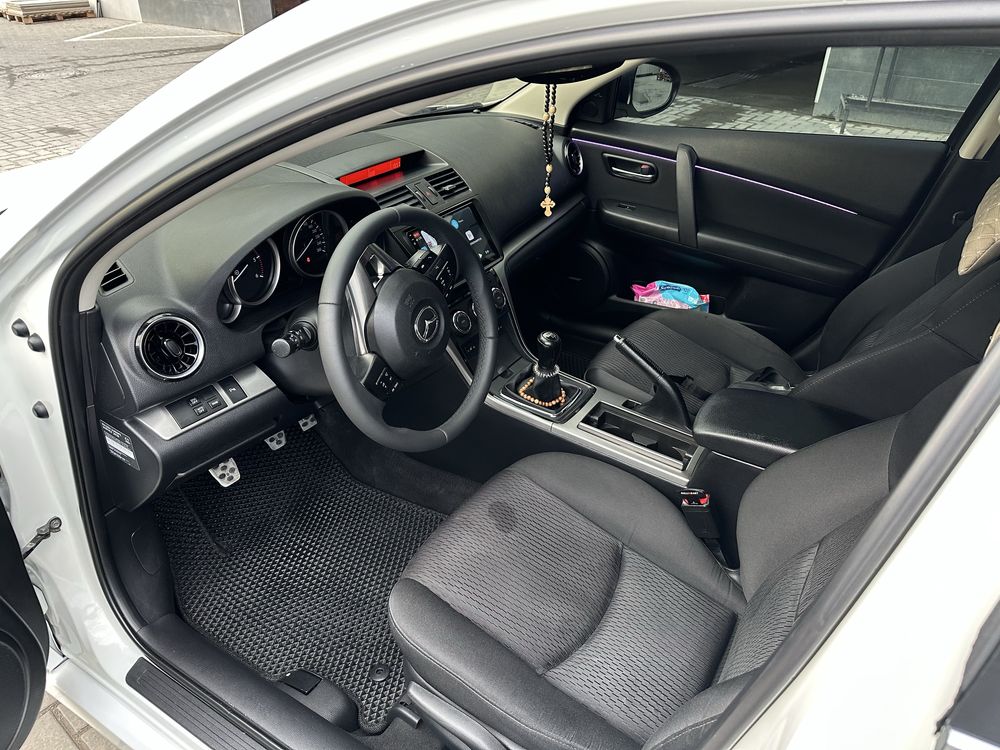 Mazda 6 2.2d 2011