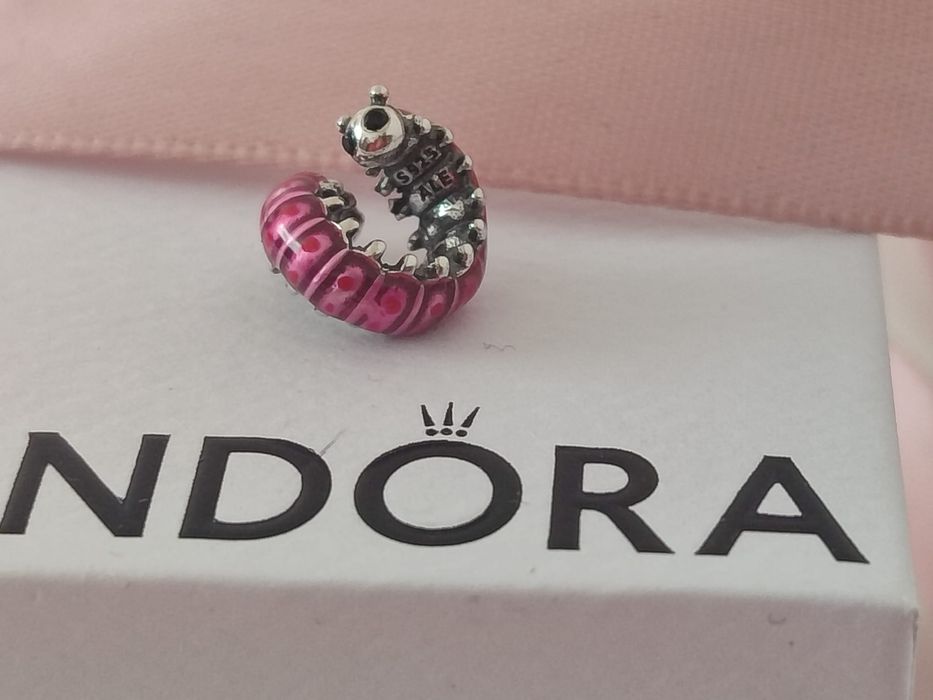 Zawieszka charms Pandora Nowa WYSYLAM W PUDELKU