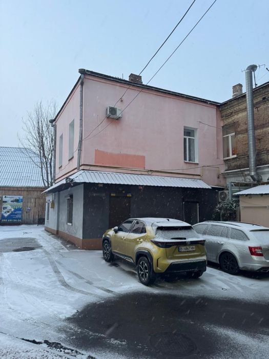 Оренда приміщення 45 м кв Перший поверх, окремий вхід