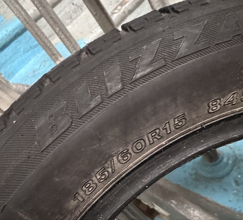 Bridgestone blizzak зимові шини 185/60R15