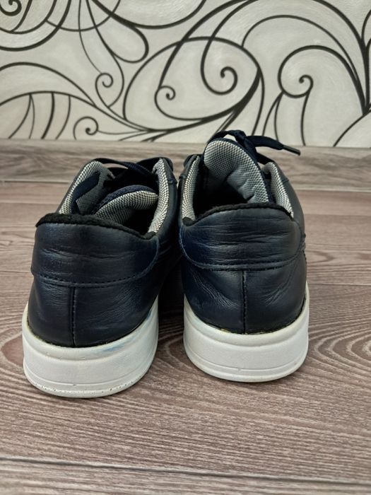 Кеди Nike темно-синього кольору 39 розмір