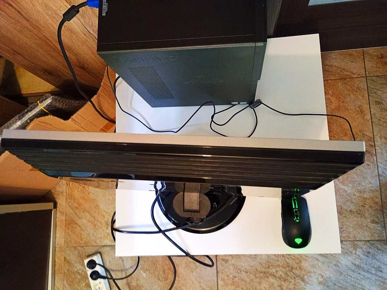 Monitor LG Flatron L226WTQ-SF 22 cale, kabel