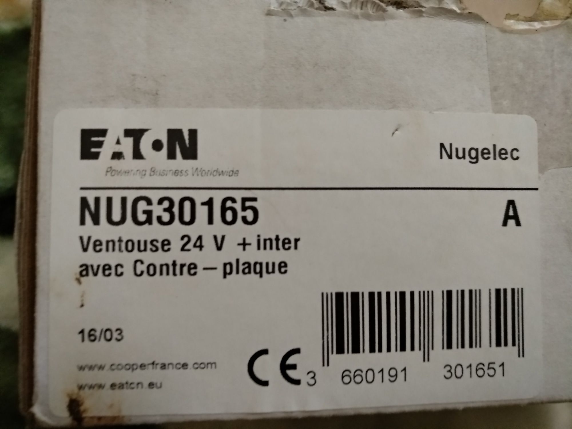 NUG30165 EATON Електромагнітний замок, петля. 200N. 24V