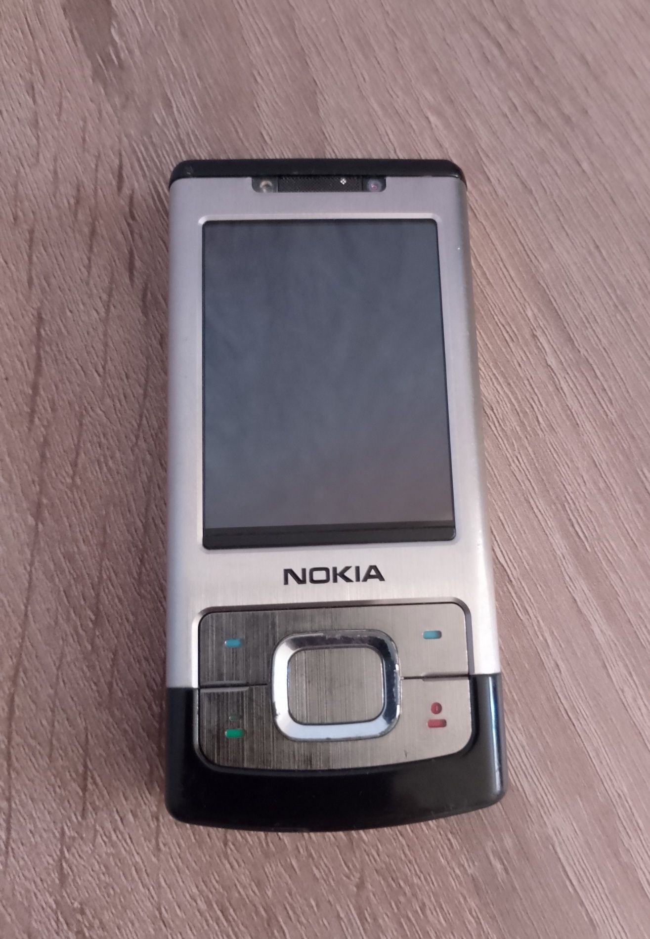 Телефон Nokia 6500slide