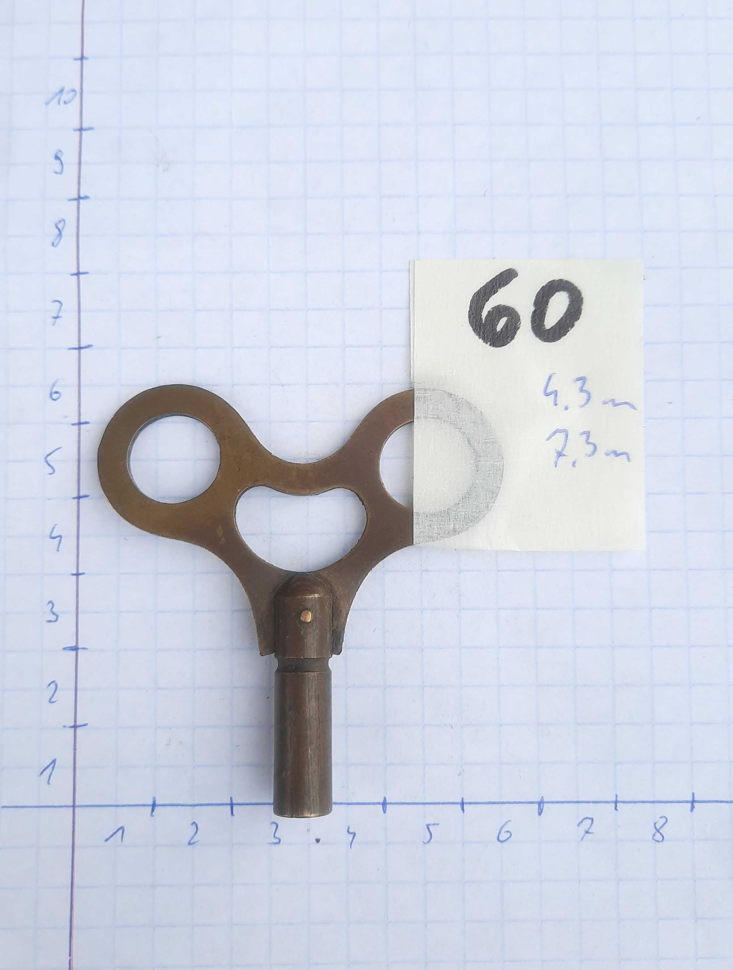 60 Stary klucz do nakręcania zegara 4,3mm