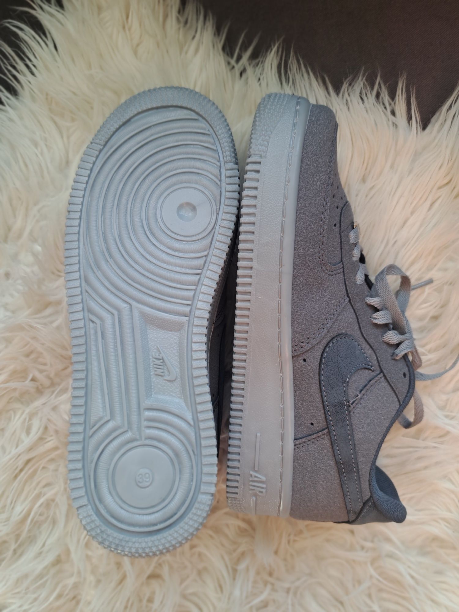 Buty Nike Air Force 1 szare zamszowe, UNIKAT NOWE r.39 Nike AF-1 gray