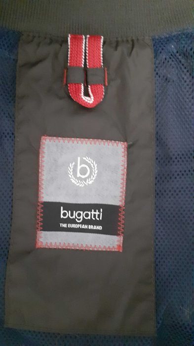 Ветрівка Bugatti