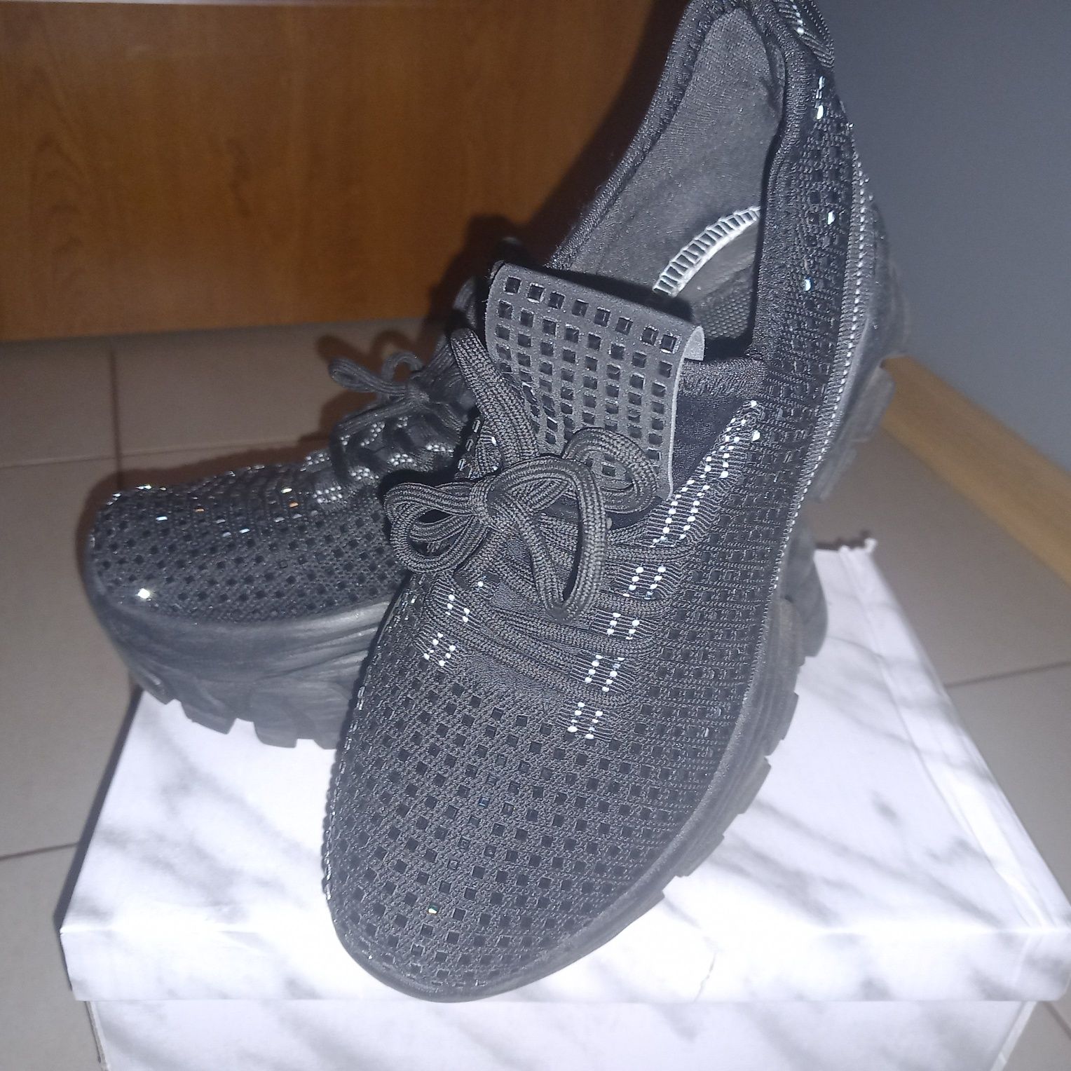 Buty snakersy adidasy blink blink jak nowe 37