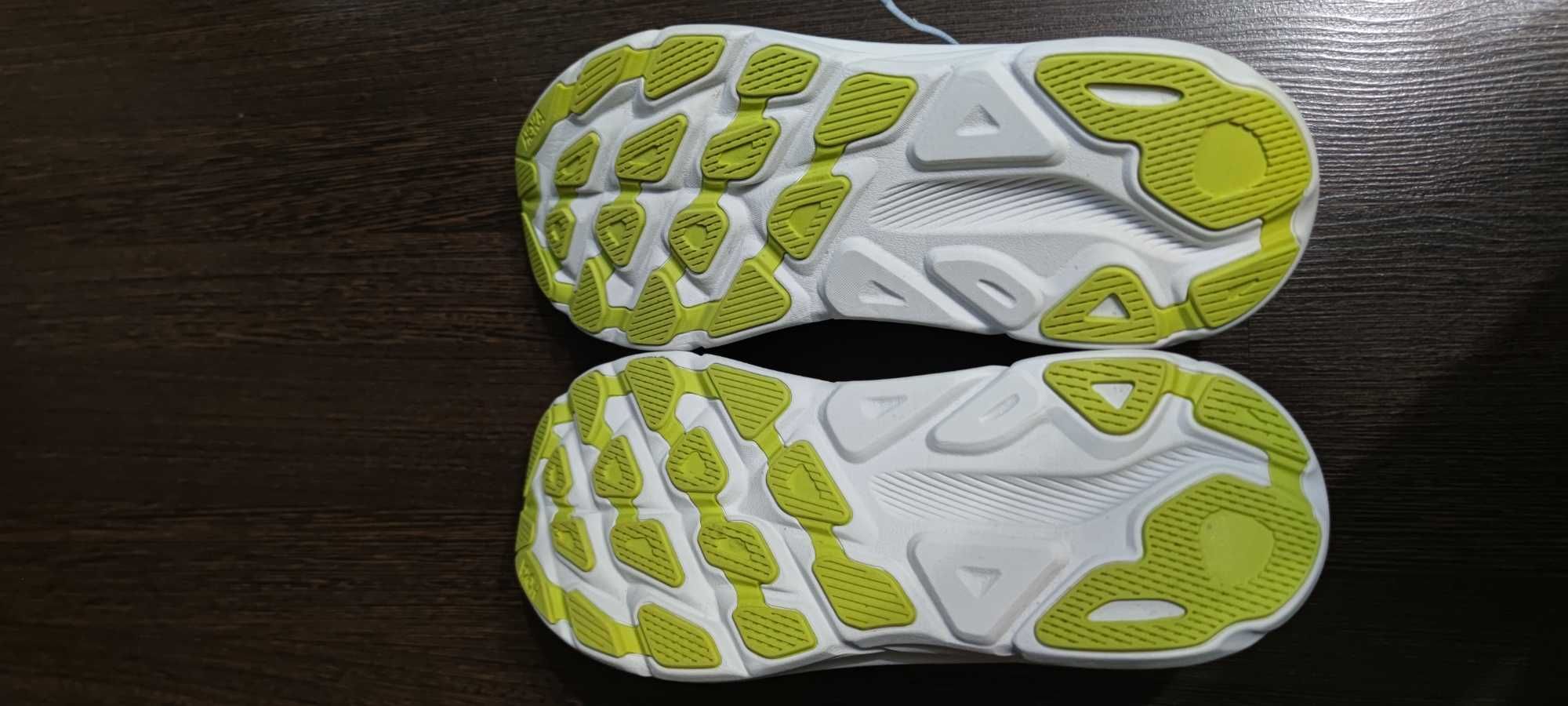 Кросівки Hoka Clifton 9. 46  2/ 3    30 см