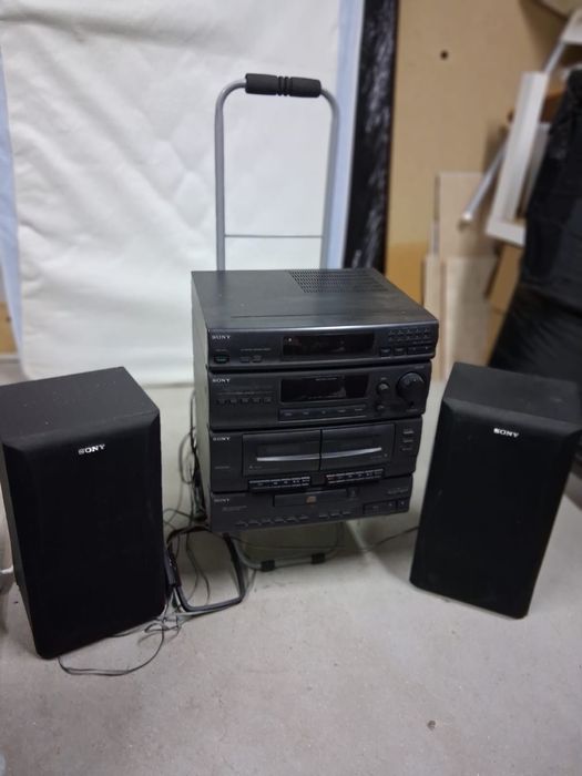 Aparelhagem sony com 2 colunas