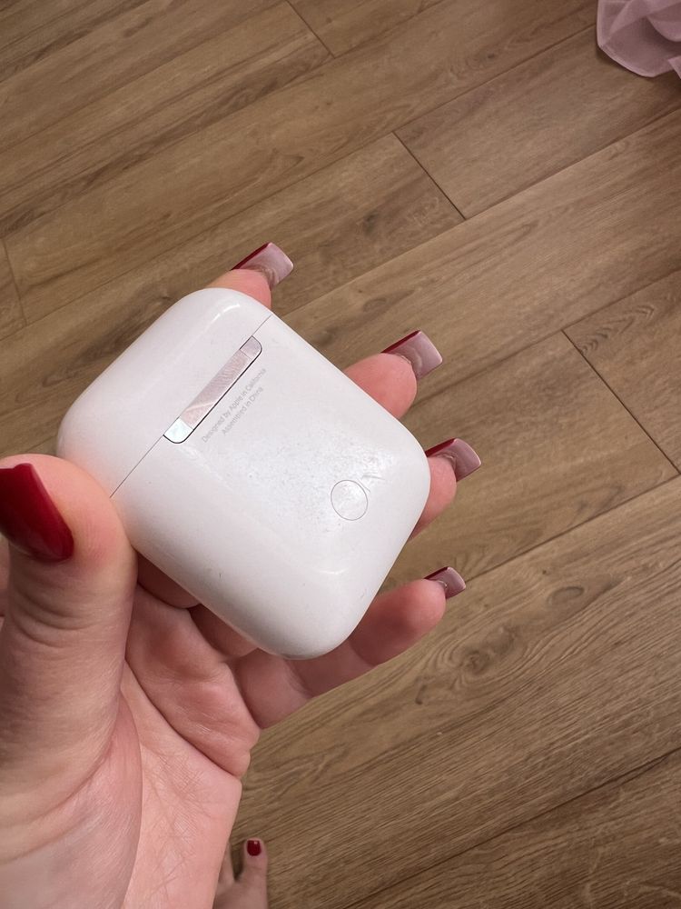 AirPods słuchawki
