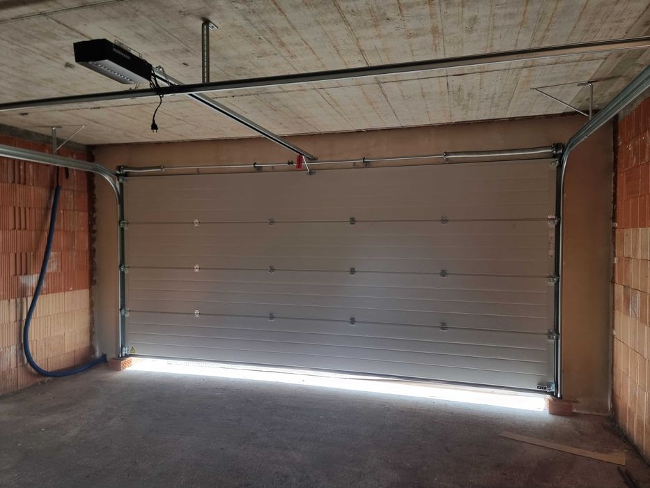 Brama Hormann 5000x2250 Orzech z napędem i montażem - Promocja Roku