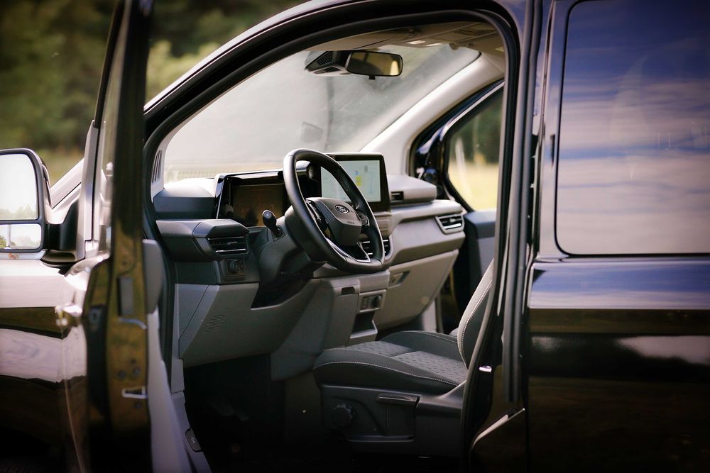 Ford Transit CUSTOM 2.0 170KM - rok produkcji 2025