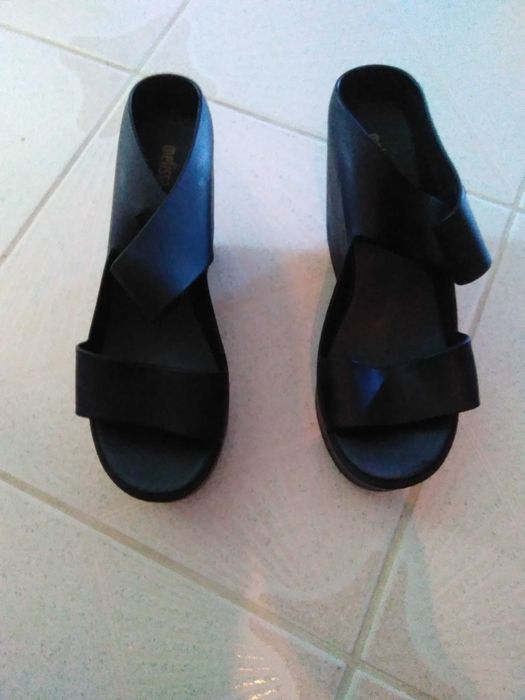 Sandálias Melissa Shoes, Sandálias brancas