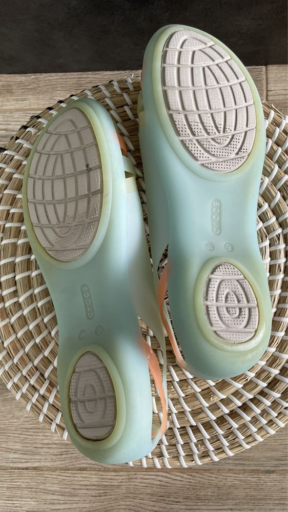 Crocs sandały Isabella Huarache 2 Flat Ice Blue/Platinum W9 39/40