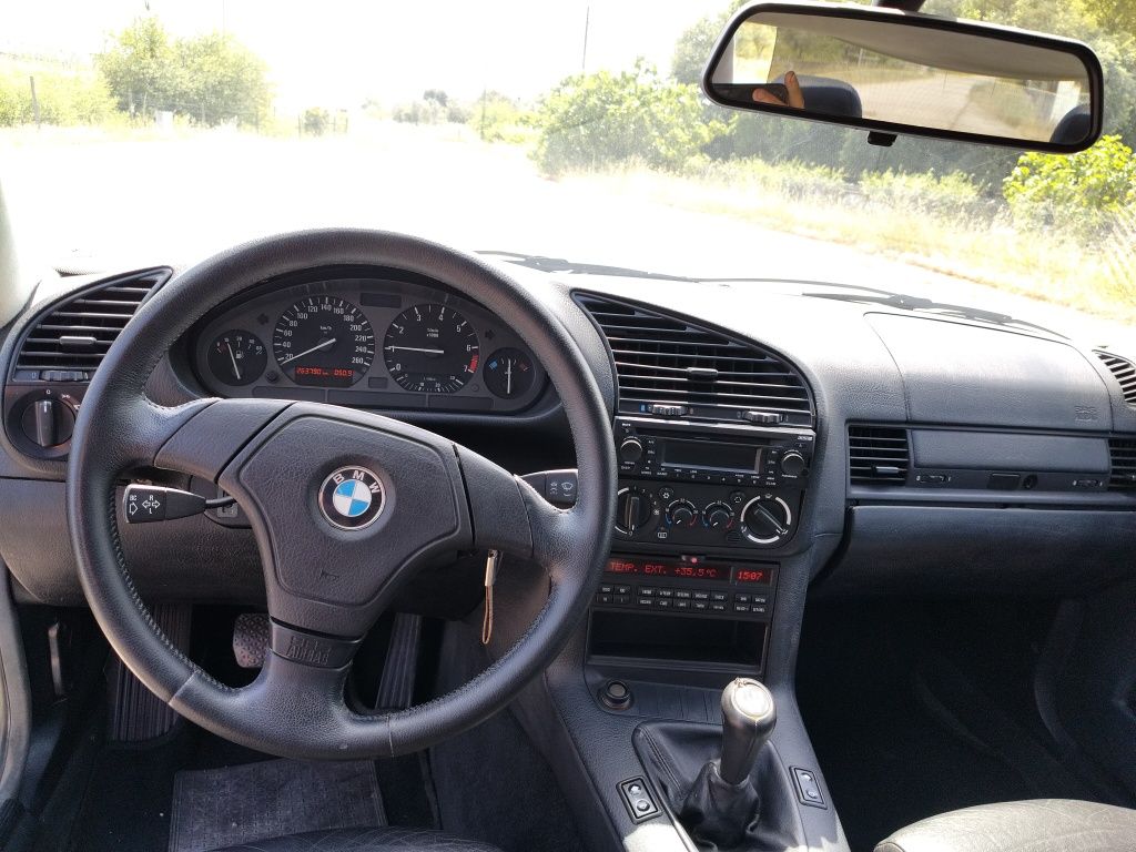 BMW E36 318is coupe