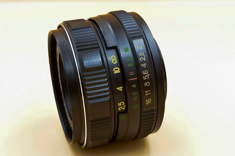 Câmara Fotográfica Vintage Soviética ZENIT 122