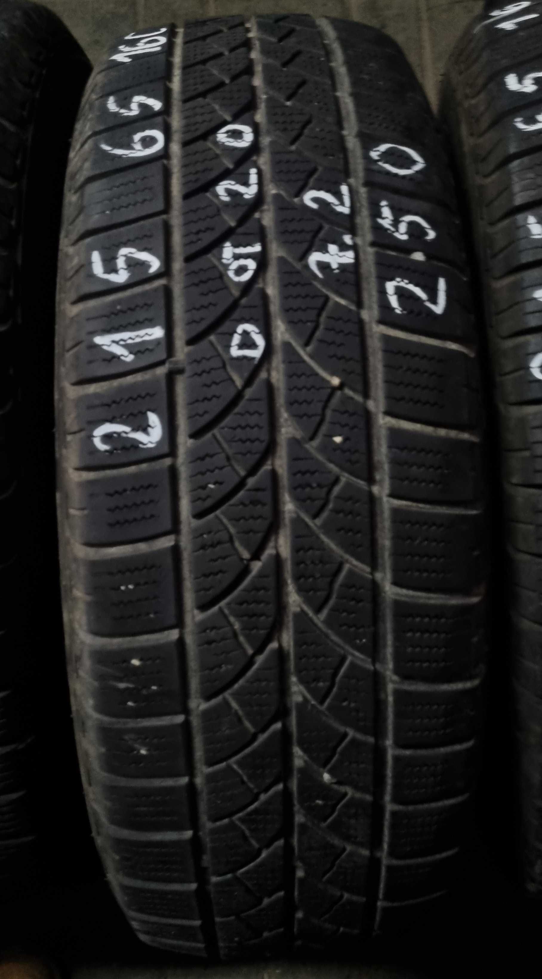 215/65R16C Bridgestone Blizzak LM18C Zima